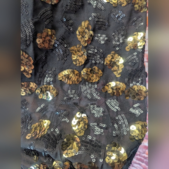 Anthropologie Neale Sequined Peplum Top size medium - Picture 4 of 6